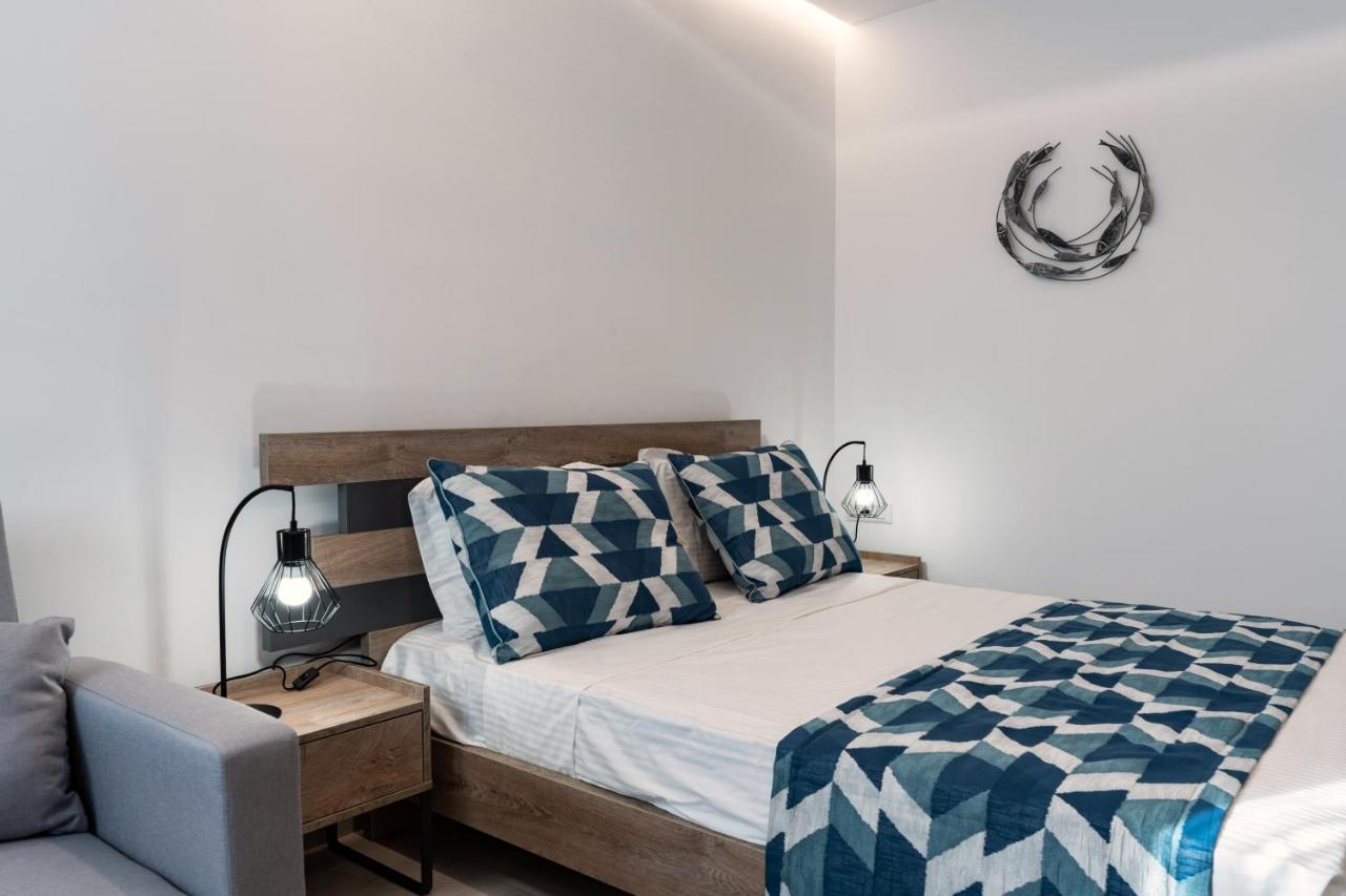 Pounedes Luxury Suites Pefki  Экстерьер фото