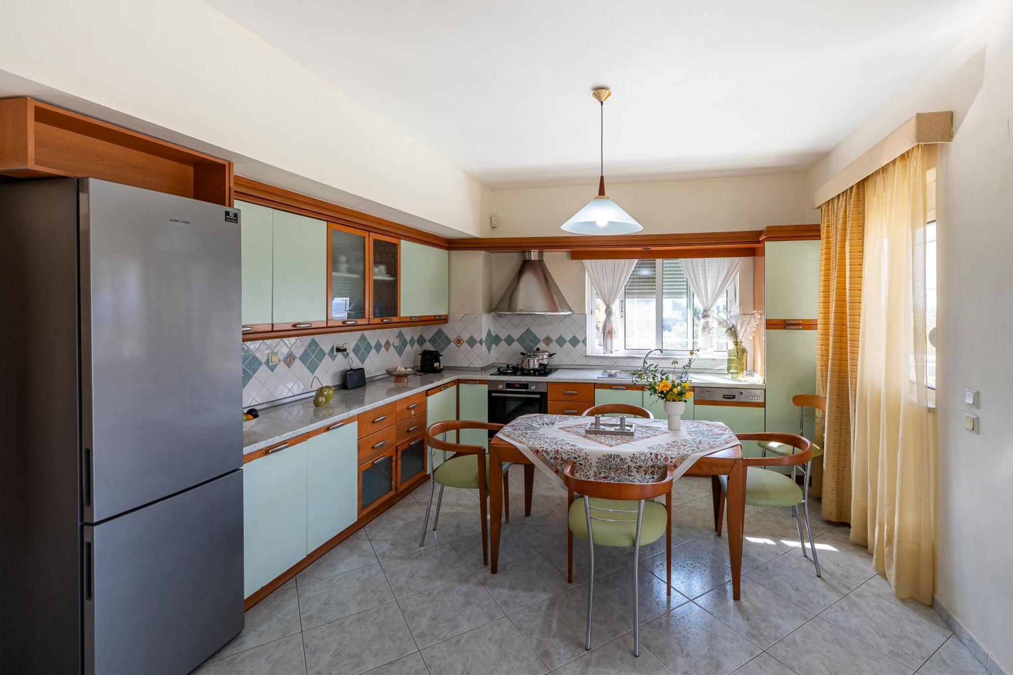 Pounedes Luxury Suites Pefki  Экстерьер фото