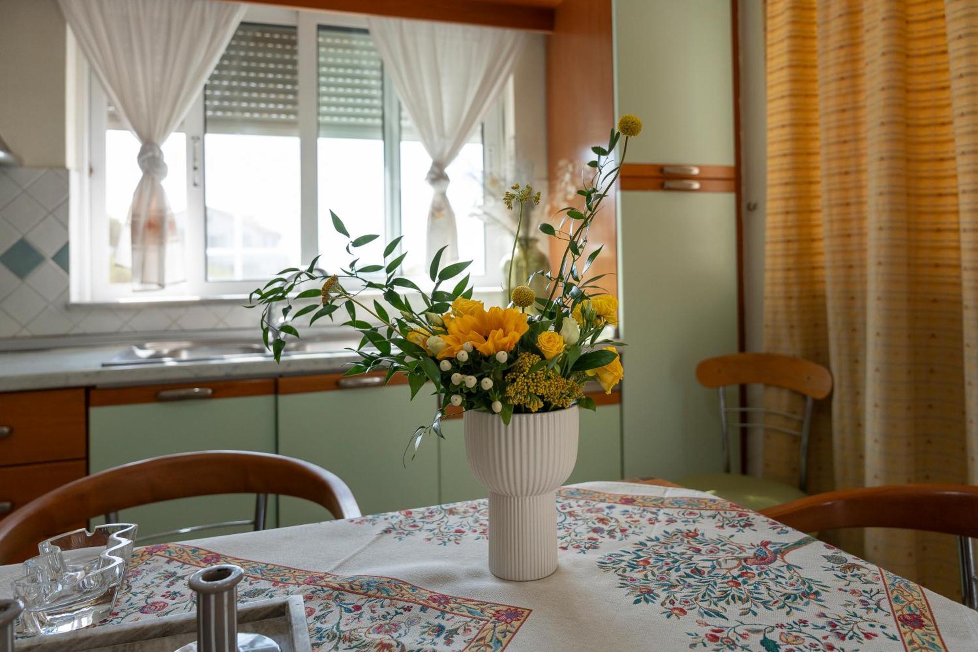 Pounedes Luxury Suites Pefki  Экстерьер фото